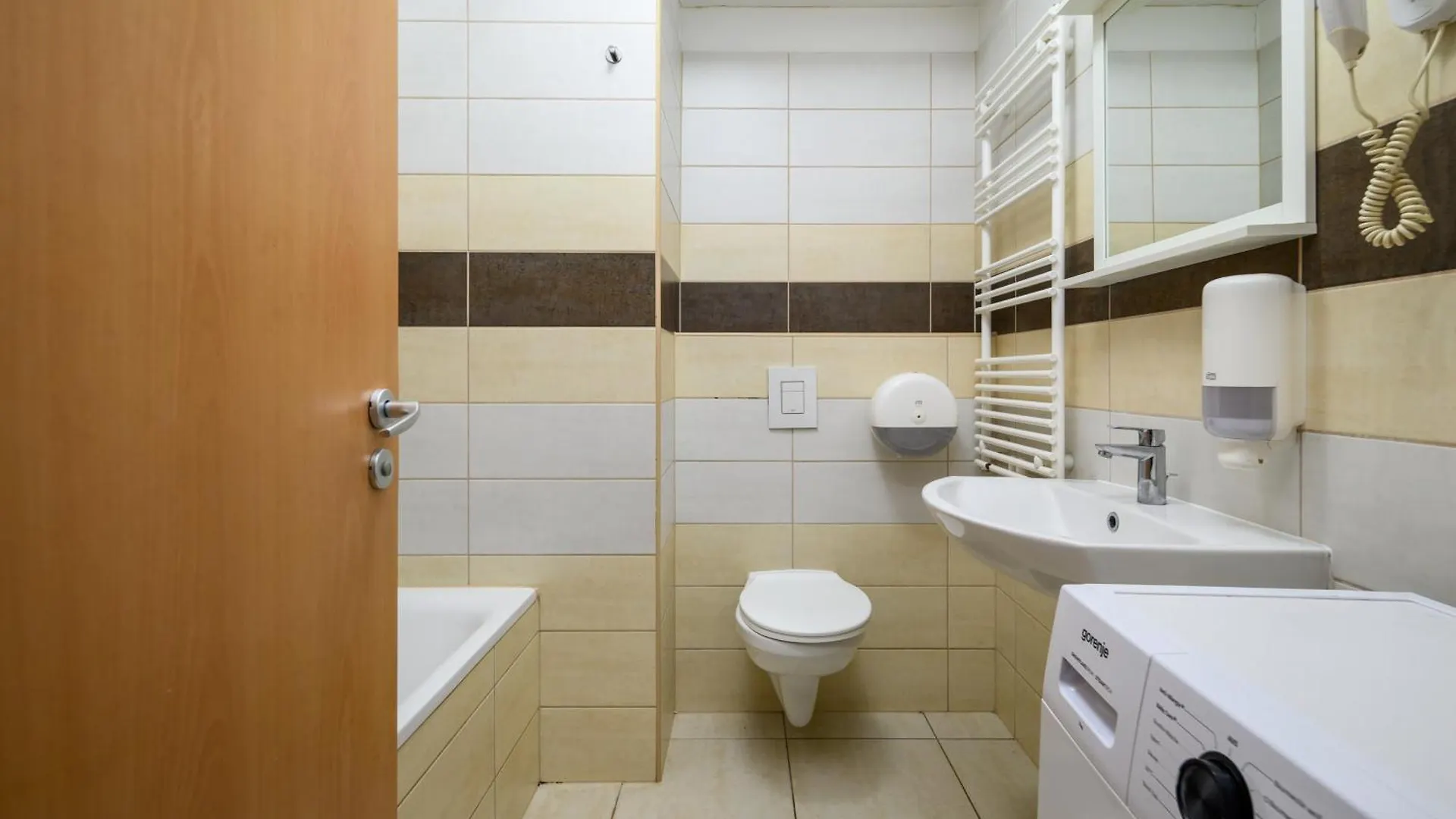 Park Residence Blue Suite- Free Parking Budapest 0*,  Hungría