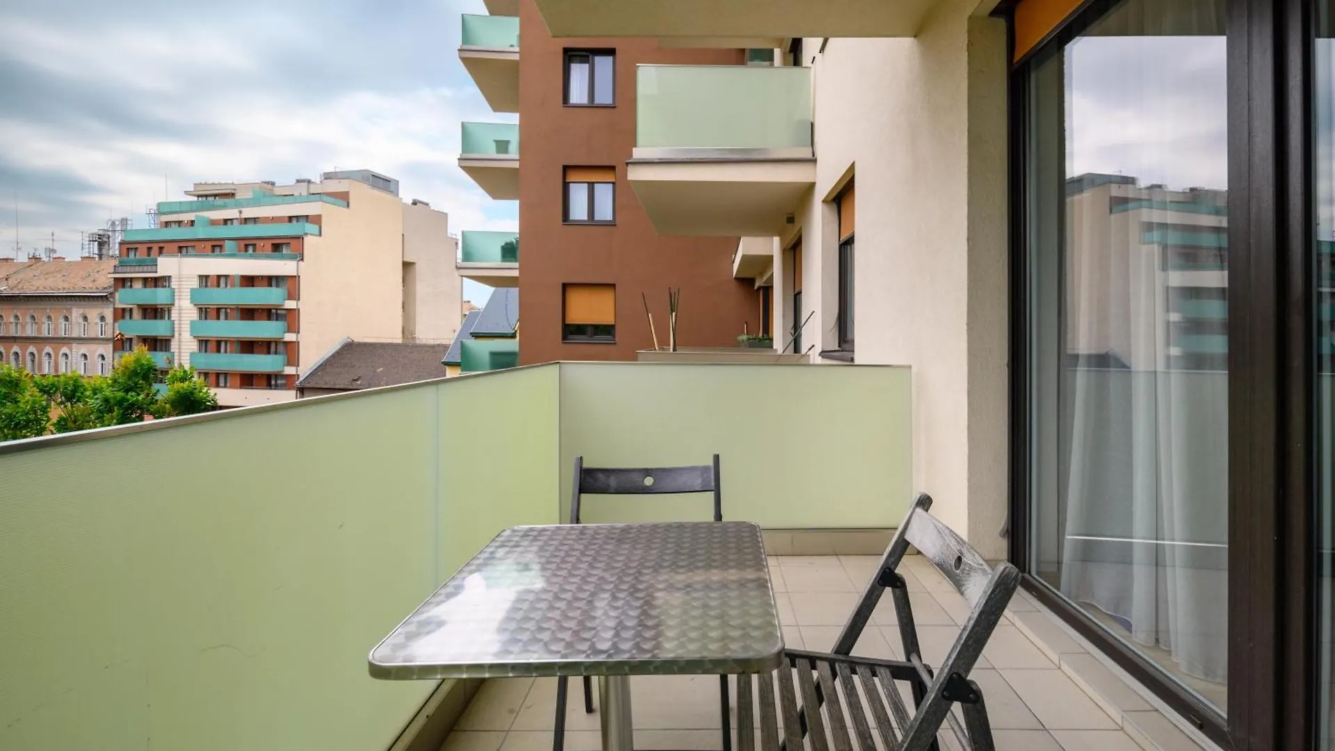 Park Residence Blue Suite- Free Parking Budapest 0*,